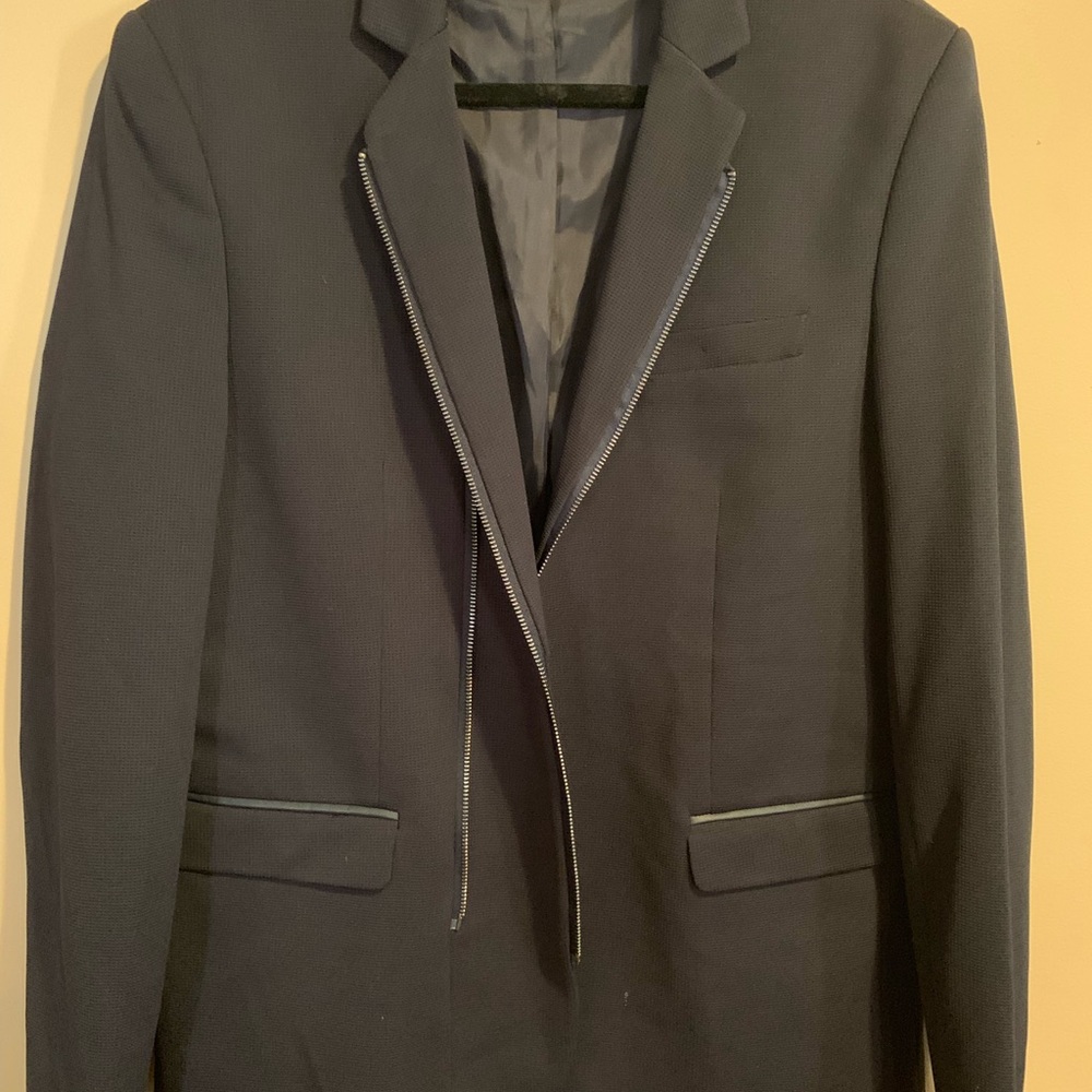 Blazer - Picture 2 of 8